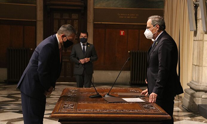 El presidente de la Generalidad, Quim Torra, y el nuevo consejero de Interior, Miquel Sàmper. | EFE