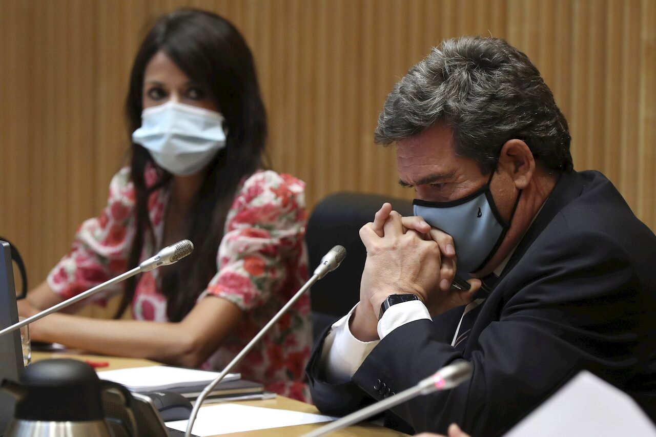 El Ministro de Inclusión, Seguridad Social y Migraciones, José Luis Escrivá, este miércoles en la Comisión del Pacto de Toledo del Congreso. | EFE