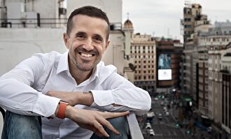 Curro Cañete, autor de 'Ahora te toca ser feliz' | Carlos Rui B.K. / Planeta