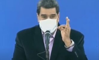 Maduro quiere que los candidatos se pongan la vacuna rusa