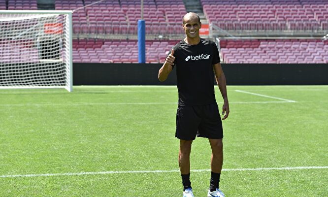 Rivaldo, embajador de Betfair, imagina a Messi jugando hasta los 38 años en el Barcelona. | Europa Press