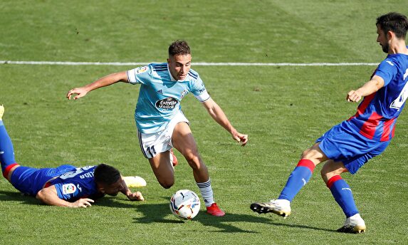 Emre Mor tuvo algunas de las mejores opciones del duelo | EFE