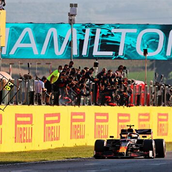 Hamilton más líder tras lograr en Mugello su victoria 90 en Fórmula1. | Cordon Press