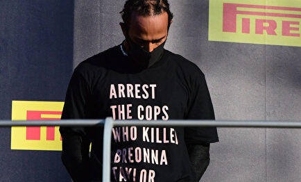 Lewis Hamilton, con la polémica camiseta | Twitter