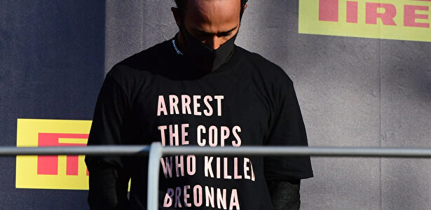 Lewis Hamilton, con la polémica camiseta | Twitter