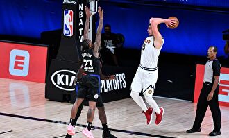 Increíble: los Nuggets remontan un 3-1 y dejan fuera al peor equipo de la historia del deporte americano