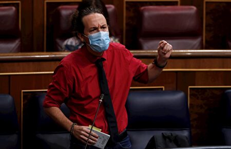 Pablo Iglesias niega en el Congreso que se ocupen viviendas de particulares