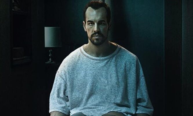 Mario Casas sorprende con su primer malo en el cine