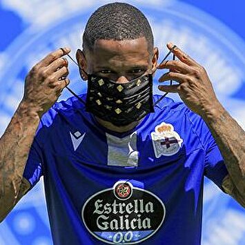 Mascarillas, imprescindibles para hacer deporte | EFE