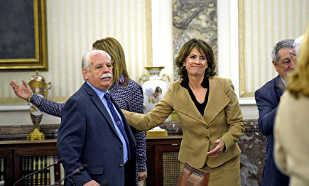 Dolores Delgado y Luis Navajas el día en que la primera asumía el cargo de Fiscal General del Estado. | Europa Press