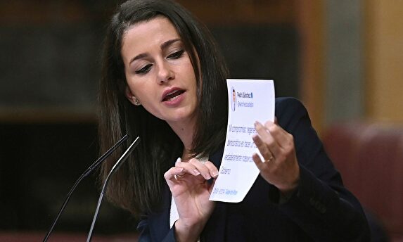 La líder de Ciudadanos, Inés Arrimadas, durante su intervención en el debate.  | EFE