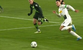 Doble caño asombroso en la Bundesliga alemana