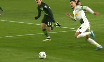 Doble caño asombroso en la Bundesliga alemana