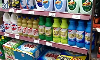 'Compra búnker', la histeria de la pandemia reaparece en los supermercados de los barrios confinados