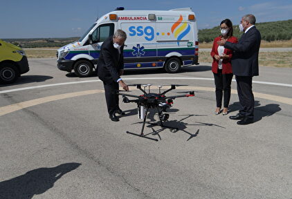 El dron puede transportar el desfibrilador a la zona de la emergencia en menos tiempo que una ambulancia. | Vodafone