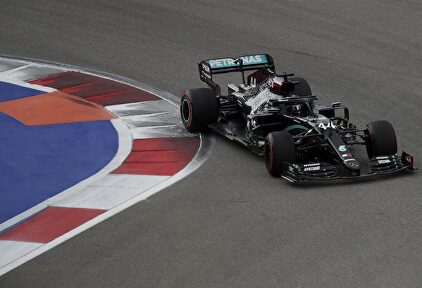 Hamilton vuelta en Sochi y Sainz saldrá sexto. | EFE