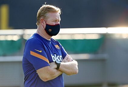 Ronald Koeman durante un entrenamiento en el FC Barcelona.  | Europa Press