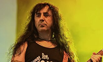 Chicho, guitarrista de Mojinos Escozíos | Twitter Mojinos Escozíos