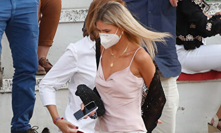 Crónica Rosa: La verdad sobre "el mareo" de Ana Soria en Granada