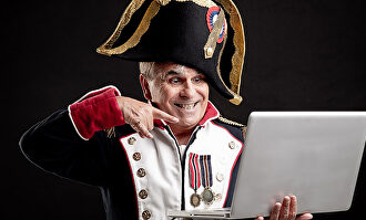 Pedro Ruiz en 'Loc@s. Reír nos cura' | Teatro Infanta Isabel