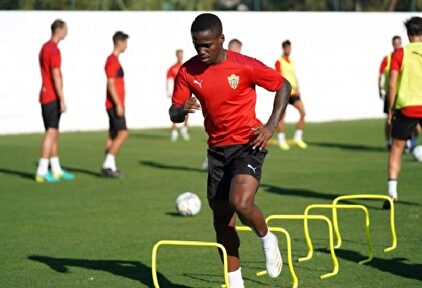 El jugador en su etapa en el Almería | Twitter