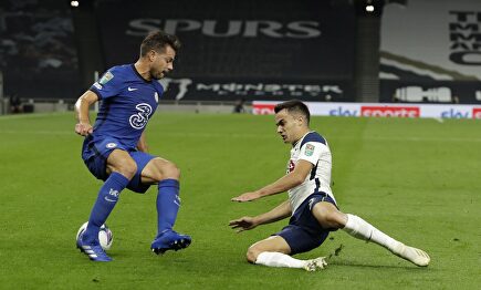 Reguilón, de villano a héroe en su debut con el Tottenham