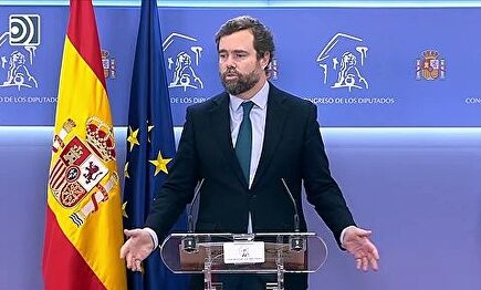 Vox anima a PP a apoyar la moción contra Sánchez: "Nunca hubo tantos motivos"