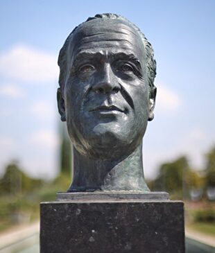Busto del rey emérito Juan Carlos I en Pinto, ya retirado. | Europa Press
