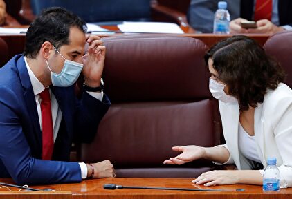 Isabel Díaz Ayuso e Ignacio Aguado, el pasado jueves en la Asamblea de Madrid.  | EFE