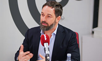 Federico Jiménez Losantos entrevista a Santiago Abascal en esRadio
