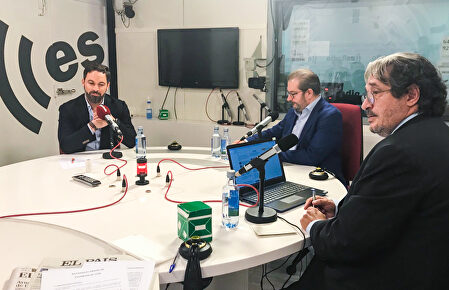 Federico Jiménez Losantos entrevista a Santiago Abascal en esRadio