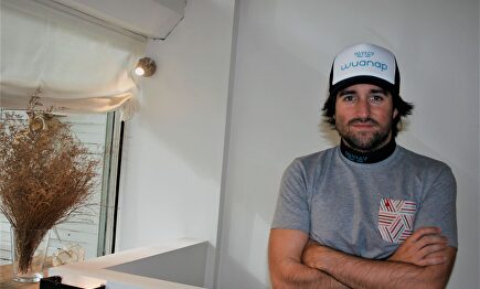 Ignacio Cuesta, creador del collar salvavidas inteligente Wuanap, durante la entrevista a LD. | Guillermo Domínguez