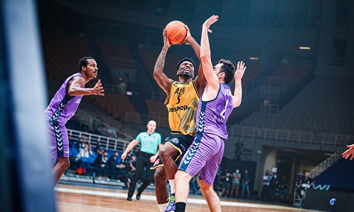 Lance del San Pablo Burgos-AEK Atenas. | EFE