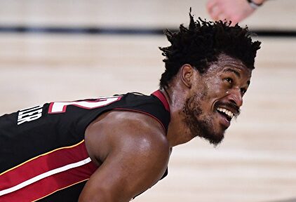 Butler anota 40 puntos para mantener con vida a Miami