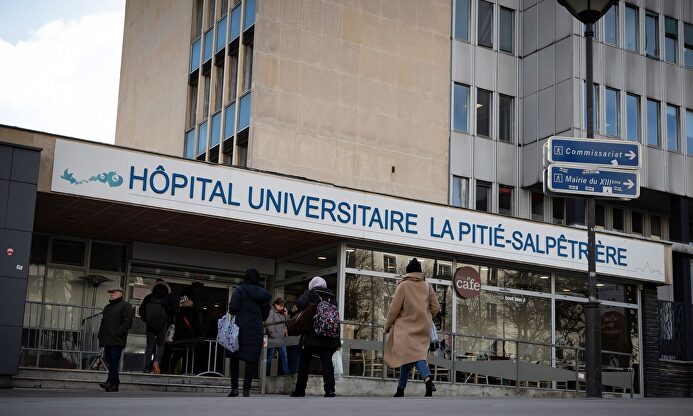 Los hospitales de París, al borde del colapso. | EFE