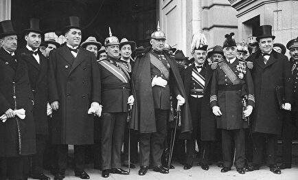 Los miembros del directorio civil de Primo de Rivera en diciembre de 1925. | Wiki Commons