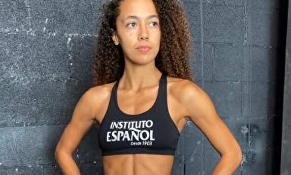 Lara Fernández, campeona mundial de Muay Thai | TWITTER