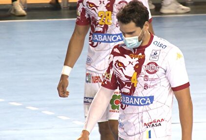 Histórico: primer partido de máximo nivel que se juega con mascarilla