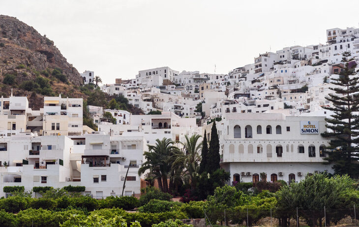 Un paseo por Mojácar, blanca belleza andaluza sobre la montaña