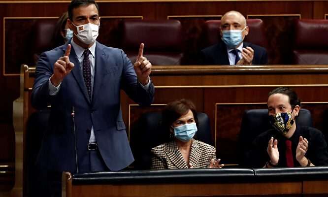Sánchez, Calvo e Iglesias en el Congreso. | EFE