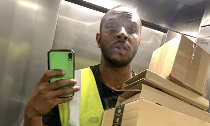 El campeón británico de salto de longitud se gana la vida como repartidor de Amazon | Instagram