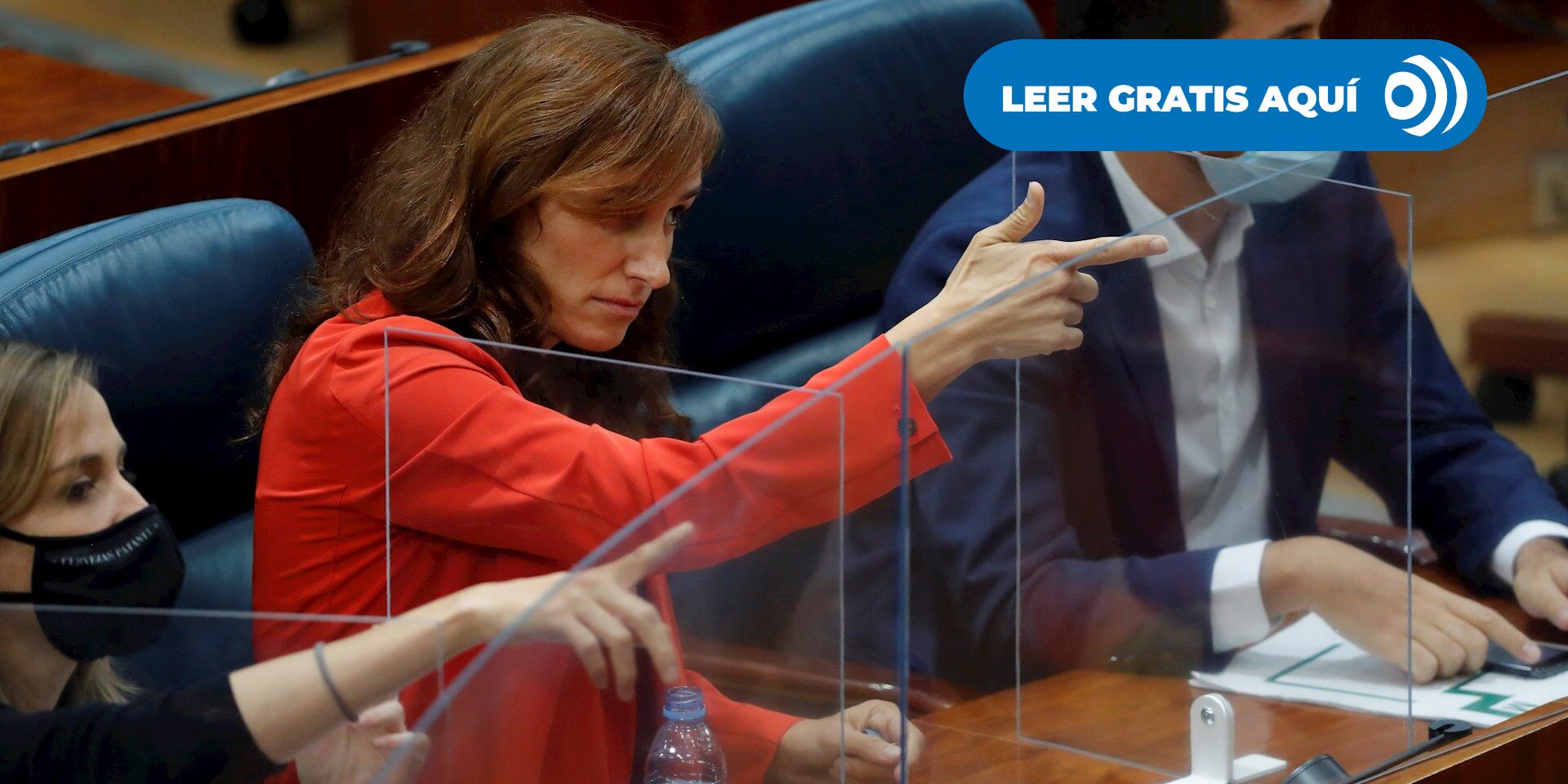 La líder de Más Madrid simula "disparar" a Lasquetty en el pleno - Libertad  Digital