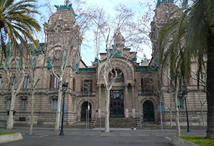 Fachada del Tribunal Superior de Justicia de Cataluña. | Pere López/Wikipedia