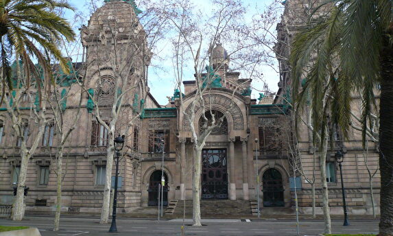 Fachada del Tribunal Superior de Justicia de Cataluña. | Pere López/Wikipedia