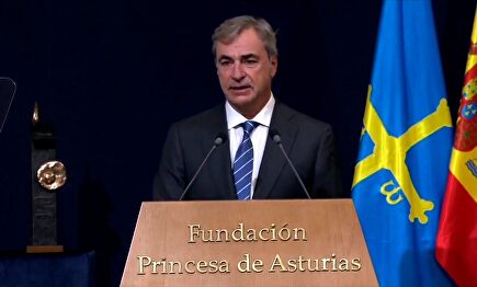 Carlos Sainz: "Los sueños se pueden cumplir, evitad el remordimiento de no haberlo intentado"