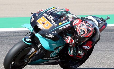 Durísima caída de Quartararo en MotorLand