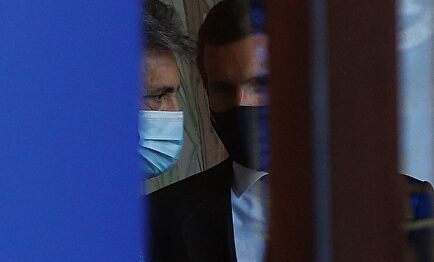 El presidente del PP Pablo Casado y el presidente del Tribunal Supremo y del CGPJ Carlos Lesmes, en los Premios Princesa de Asturias. | EFE