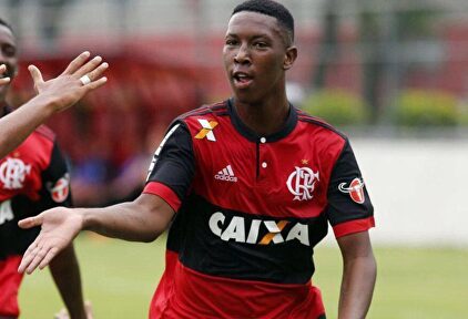 Marx Lenin, futbolista brasileño que desembarca en el FC Akron de la segunda división rusa. | @fcakron