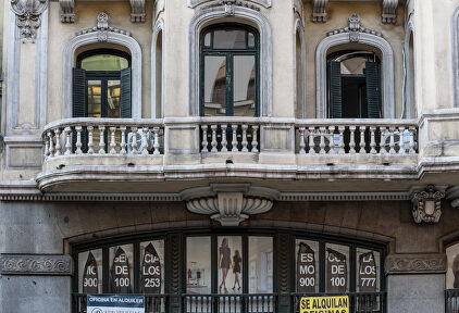 Oficinas en alquiler que nos cuentan que el problema no se circunscribe al comercio y la hostelería: no en vano el Banco de España ya ha avisado de que sus datos reflejan que una de cada cuatro empresas en España está en situación de quiebra técnica. | C.Jordá