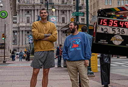 Juancho Hernagómez con Adam Sandler. | Netflix